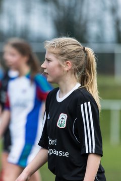 Bild 169 - wBJ SV Henstedt Ulzburg - TSV Sch�nberg : Ergebnis: 5:2